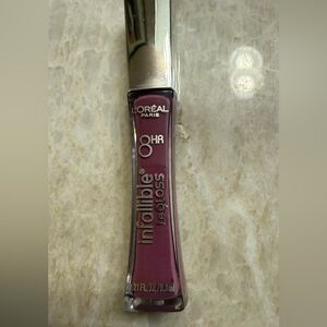 L’Oreal Infallible Lip Gloss in Dusty Plum
8 hours. 
Undeniable Mauve - 515